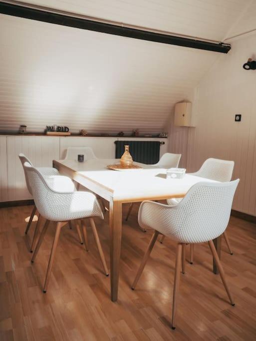 Appartement Avec Patio Saint Anne-dʼAuray Εξωτερικό φωτογραφία